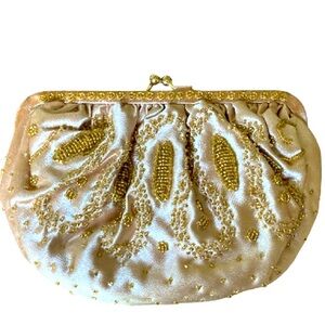 Appleseeds vintage Beaded Golden Cutch